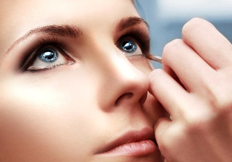 Julie Stoddard Hair & Makeup Logo