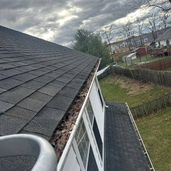 Dodson Pressure Washing - Wow so many leaves - Gutter Services Near Me - Tuttle , Oklahoma
