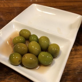 Tempranillo - Olives - Wine Bars Near Me - Madrid, M Tempranillo - Olives - Wine Bars Near Me - Madrid, M