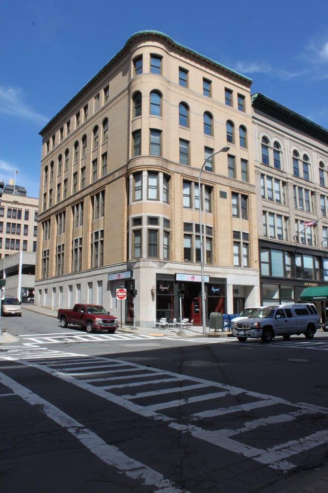 Reeves Lavallee - divorce attorney in Worcester, MA