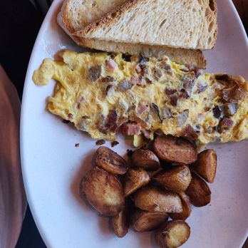 Drift - Supreme omelet - Breakfast & Brunch Near Me - Myrtle Beach, South Carolina