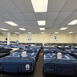 Mattress Warehouse - Luxury Sterns and Foster mattresses