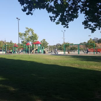Andulka Park - Gorgeous day. Lots of families. - Parks Near Me - Riverside, California