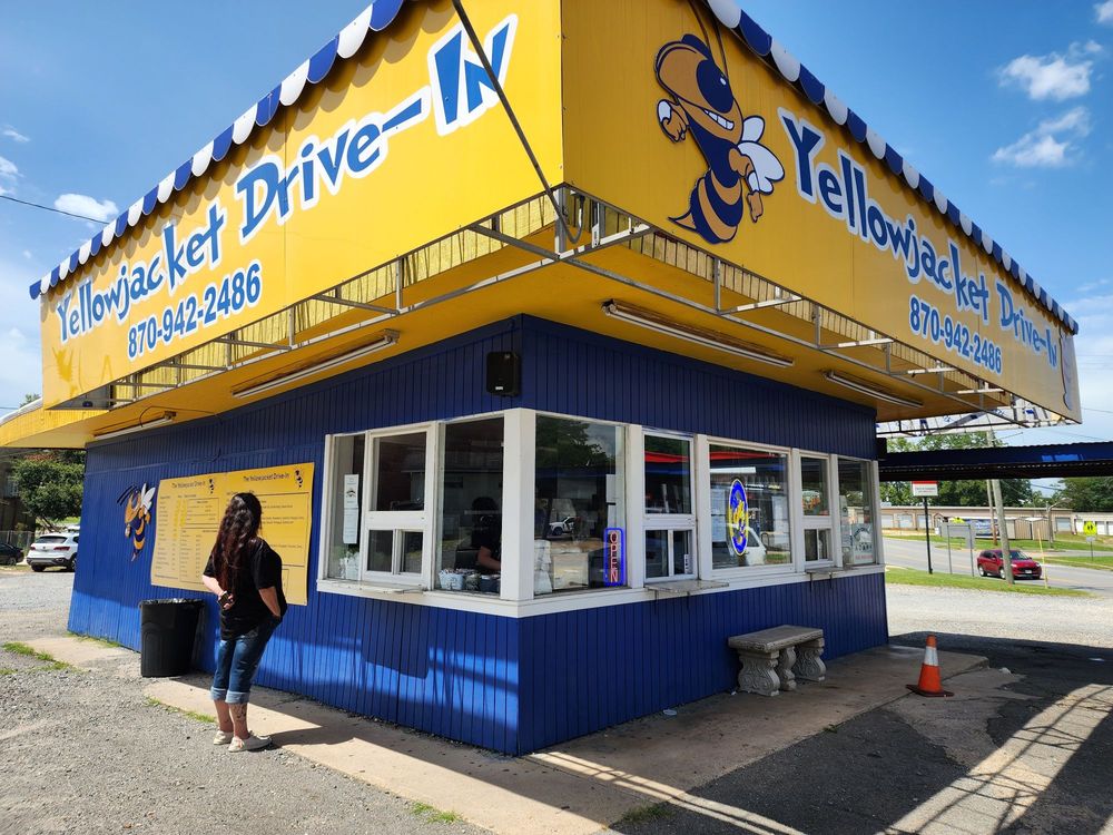 The Yellow Jacket Drive In Logo