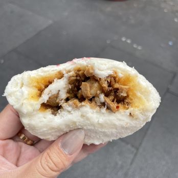 Bun House - Bbq pork - Chinese Near Me - London, XGL Bun House - Bbq pork - Chinese Near Me - London, XGL