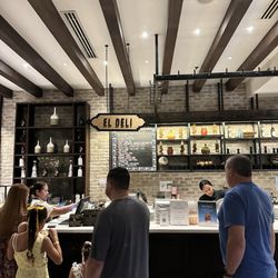 El Deli - Checkout counter