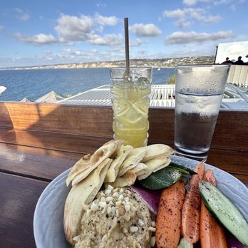 Duke's La Jolla - Hummus platter - New American Near Me - La Jolla, California Duke's La Jolla - Hummus platter - New American Near Me - La Jolla, California