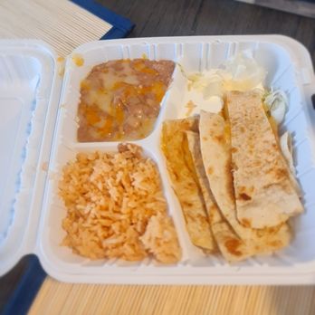 Casa Jimenez - My son is quite picky and he ate the entire quesadilla pieces. - Mexican Near Me - Barstow, California