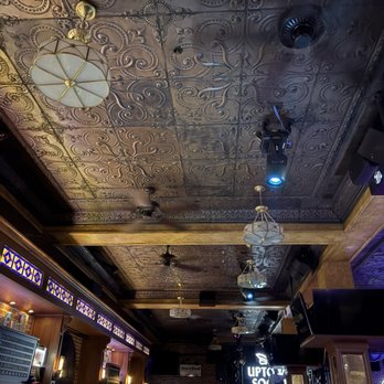 Uptown Social - Inside - Bars Near Me - Charleston, South Carolina