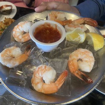 Blue Pointe - Happy hour shrimp cocktail - Seafood Near Me - Fort Myers, Florida Blue Pointe - Happy hour shrimp cocktail - Seafood Near Me - Fort Myers, Florida