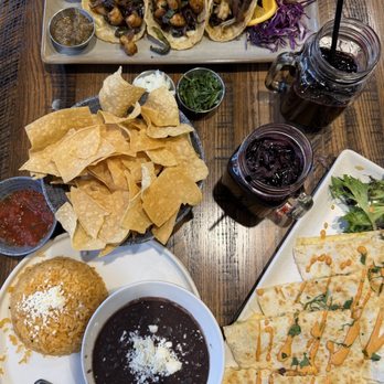Los Arroyos - Langostino Quesadilla, Tacos Gobernador, Mexican Rice, Beans, chips and salsa - Mexican Near Me - Indianapolis, Indiana Los Arroyos - Langostino Quesadilla, Tacos Gobernador, Mexican Rice, Beans, chips and salsa - Mexican Near Me - Indianapolis, Indiana