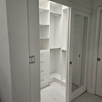 South Florida Doors & Closets - U shape from outside with mirror doors open - Home Organization Near Me - Davie, Florida South Florida Doors & Closets - U shape from outside with mirror doors open - Home Organization Near Me - Davie, Florida