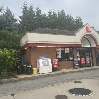 Speedway - the outside of a fast food restaurant - Gas Stations Near Me - Burlington, Massachusetts
