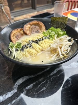 Jimoto Ramen by null