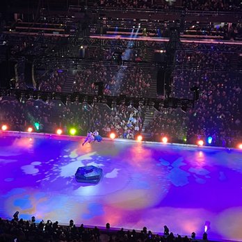United Center - Stadiums & Arenas Near Me - Chicago, Illinois United Center - Stadiums & Arenas Near Me - Chicago, Illinois