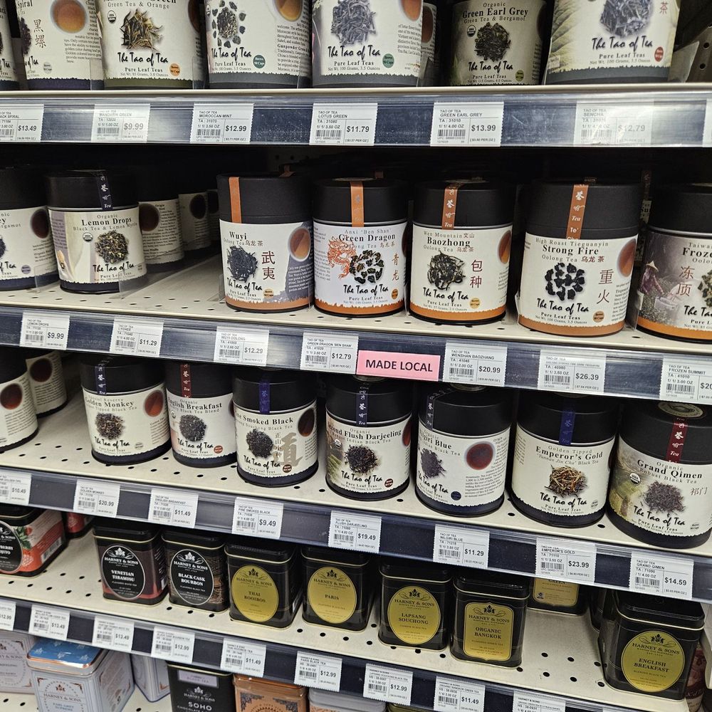 Uwajimaya - Tea selection - International Grocery Near Me - Beaverton, Oregon