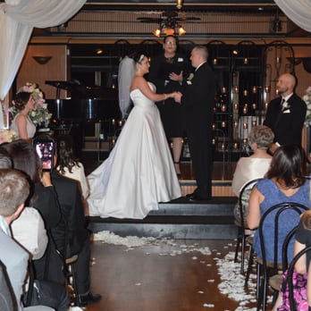 Seattle Wedding Officiants - Getting married by Elaine Way with Seattle Wedding Officiants - Officiants Near Me Seattle Wedding Officiants - Getting married by Elaine Way with Seattle Wedding Officiants - Officiants Near Me
