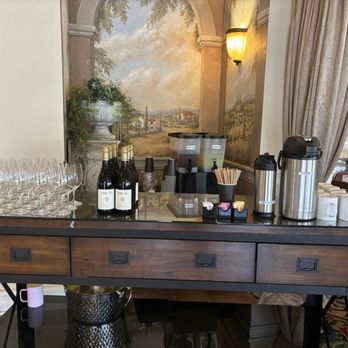 Belle Fiore Winery - Wine, coffee, tea and lemonade - Wine Tours Near Me - Ashland, Oregon Belle Fiore Winery - Wine, coffee, tea and lemonade - Wine Tours Near Me - Ashland, Oregon