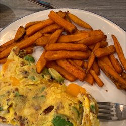 Tri-Valley - ABC omelette (avocado, bacon, cheddar)