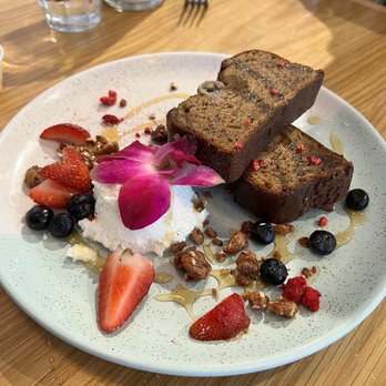 Bluestone Lane Rice Village Café - Banana Bread - Coffee & Tea Near Me - Houston, Texas