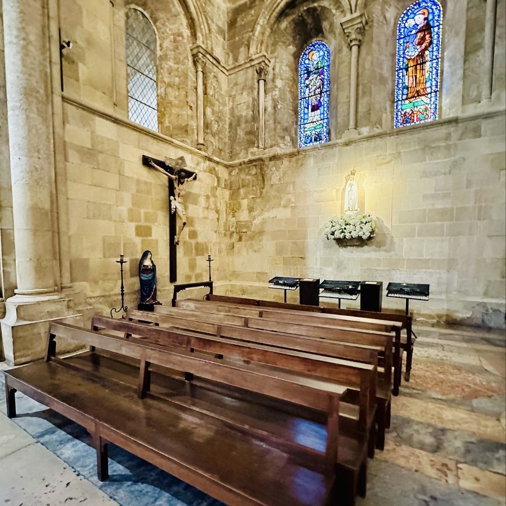 Sé de Lisboa - A chapel - Churches Near Me - Lisbon, 11 Sé de Lisboa - A chapel - Churches Near Me - Lisbon, 11