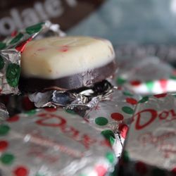 M & M Mars - Dove Dark Peppermint Bark