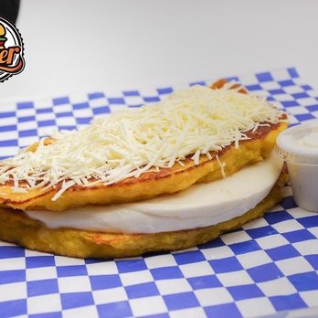 McBurger58 - Cachapa con queso y nata - Food Trucks Near Me - Austin, Texas McBurger58 - Cachapa con queso y nata - Food Trucks Near Me - Austin, Texas