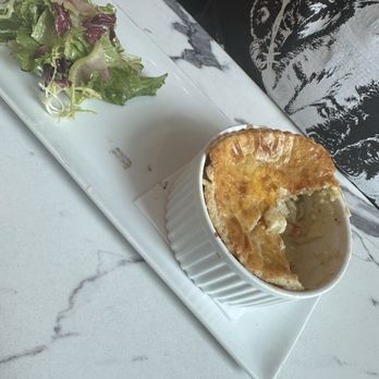 The MODERN Kitchen and Bar - Chicken pot pie - Cocktail Bars Near Me - Long Beach, California The MODERN Kitchen and Bar - Chicken pot pie - Cocktail Bars Near Me - Long Beach, California