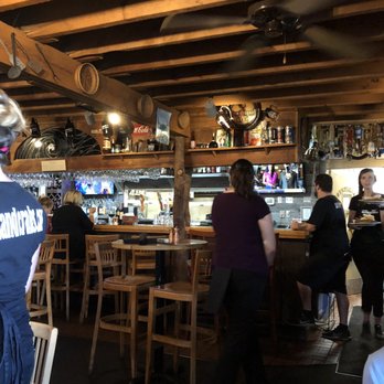 Benjamin's - Indoor view - Seafood Near Me - Forest, Virginia