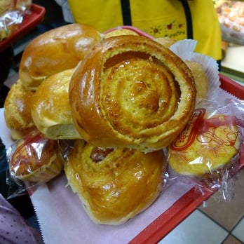 KC's Pastries - Getting a ton of pastries to go - Bakeries Near Me - Philadelphia, Pennsylvania