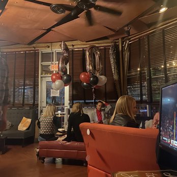 Apres Diem - Lounge room - Bars Near Me - Atlanta, Georgia