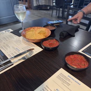 Los Cabos Mexican Restaurant - Chips and salsa - Mexican Near Me - Orange, California Los Cabos Mexican Restaurant - Chips and salsa - Mexican Near Me - Orange, California