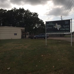 Texas T Kobe - Front of store