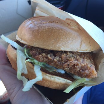 Arby's - Buttermilk fried Chicken sandwich - Fast Food Near Me - Hamburg, Pennsylvania