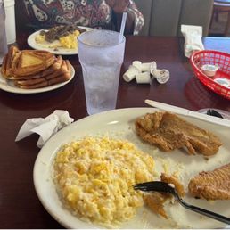 Fried Flounder with Grits & Eggs Fried Flounder with Grits & Eggs