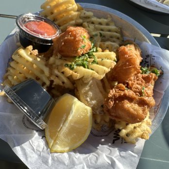 Wooly's - Fish n Chips - Seafood Near Me - Pismo Beach, California