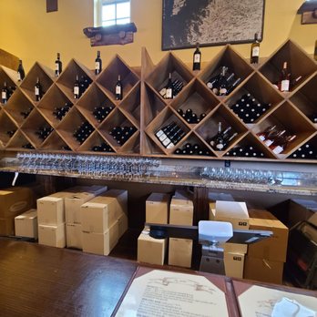 Robert Renzoni Vineyards - Tasting Room - Wineries Near Me - Temecula, California