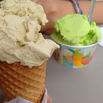 Treats - Pistachio and mint chocolate gelato - Candy Stores Near Me - London, XGL Treats - Pistachio and mint chocolate gelato - Candy Stores Near Me - London, XGL