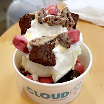Cloud 10 Creamery - Brownie Sundae - Desserts Near Me - Houston, Texas