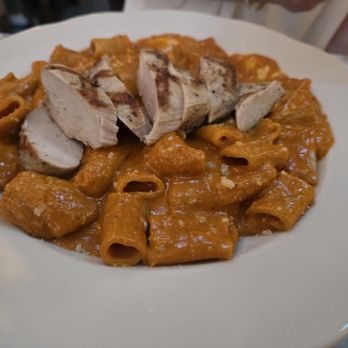 Met Her At A Bar - Rigatoni Vodka - New American Near Me - Santa Monica, California Met Her At A Bar - Rigatoni Vodka - New American Near Me - Santa Monica, California