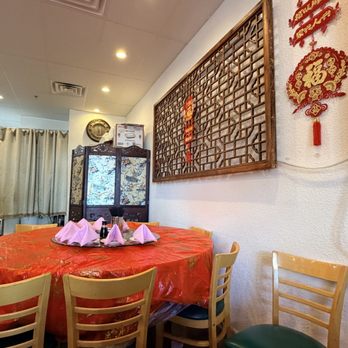 Shanghai Tapas - Interior - Shanghainese Near Me - Elk Grove, California Shanghai Tapas - Interior - Shanghainese Near Me - Elk Grove, California