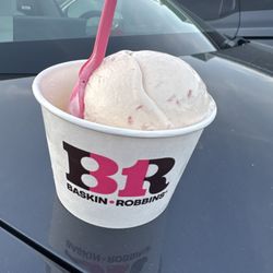 Baskin-Robbins 31 Ice Cream & Frozen Yogurt Stores - Strawberry