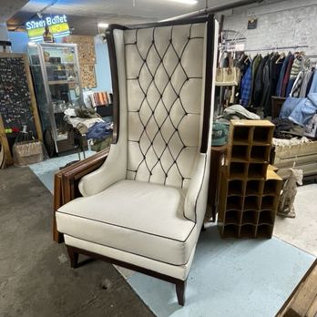Vintage On 2 - Extra large mod chair.  Groovy! - Antiques Near Me - Peabody, Massachusetts