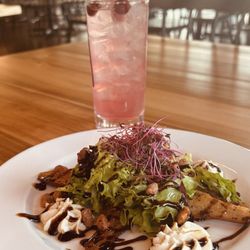Warren's Harborview - Pear salad with whipped blue cheese