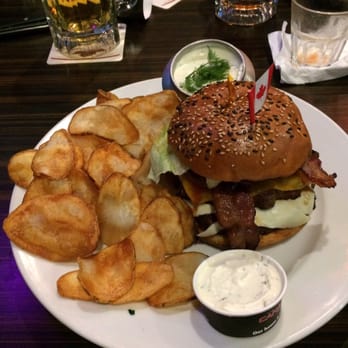 The Canadian Brewhouse - Burger - Sports Bars Near Me - Edmonton, Alberta