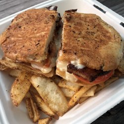 Fish Bellies Food Truck - Grilled cheese (with pork belly)