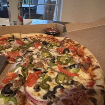 Papa Bear Pizza - Boulder plus jalapeños and italian sausage + 8 oz of amazing sauce on the side! YUM! - Pizza Near Me - Monument, Colorado Papa Bear Pizza - Boulder plus jalapeños and italian sausage + 8 oz of amazing sauce on the side! YUM! - Pizza Near Me - Monument, Colorado