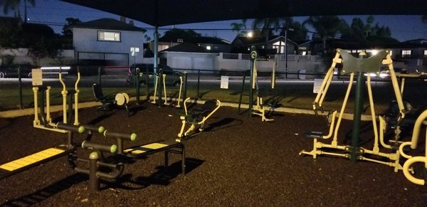 POLLIWOG PARK - 458 Photos & 172 Reviews - Parks - 1601 Manhattan Beach ...