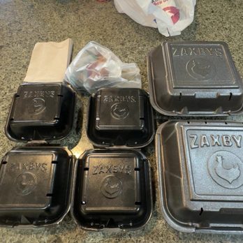 Zaxbys - Fried Pickles  Fried Cheesecake Bites  2 Wings and Things Meals Veggie Egg Rolls Cheese Curds - Chicken Wings Near Me - Las Vegas, Nevada