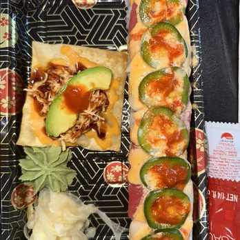 Sushi Yoshino - Hawaiian Sunset Special Roll and Spicy Crab Chips - Japanese Near Me - Atlanta, Georgia